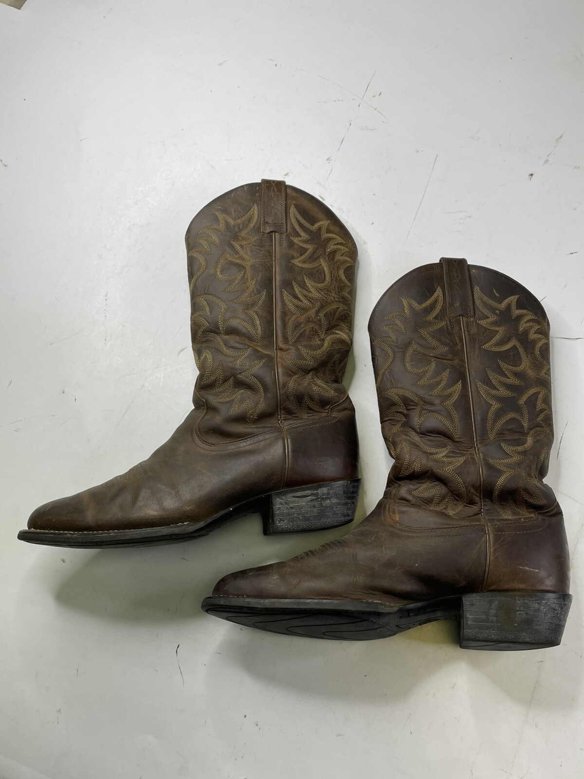 Ariat Mens Western Cowboy Boot Size 10 EE Brown Style 10002294(34725) Wide