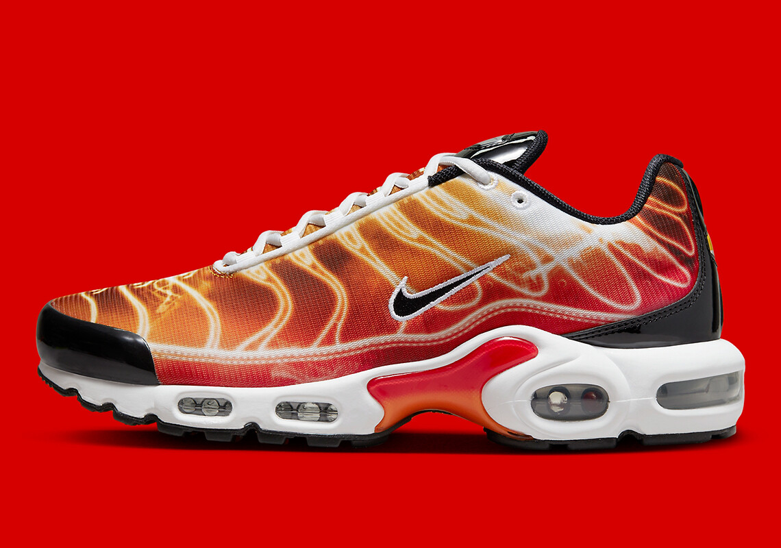 Nike Air Max Plus OG TN Tuned Light Photography Sport Red Nby DZ3531-600 sz 9