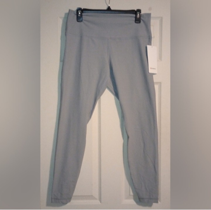 NWT lululemon Align Ribbed High Rise 28″ Leggings w/ Pockets Gray Size 14