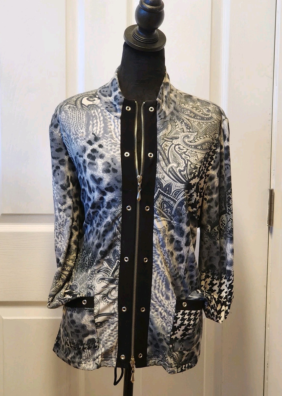 Zip Front Long Sleeve Joseph Ribkoff Animal Print Jacket LG