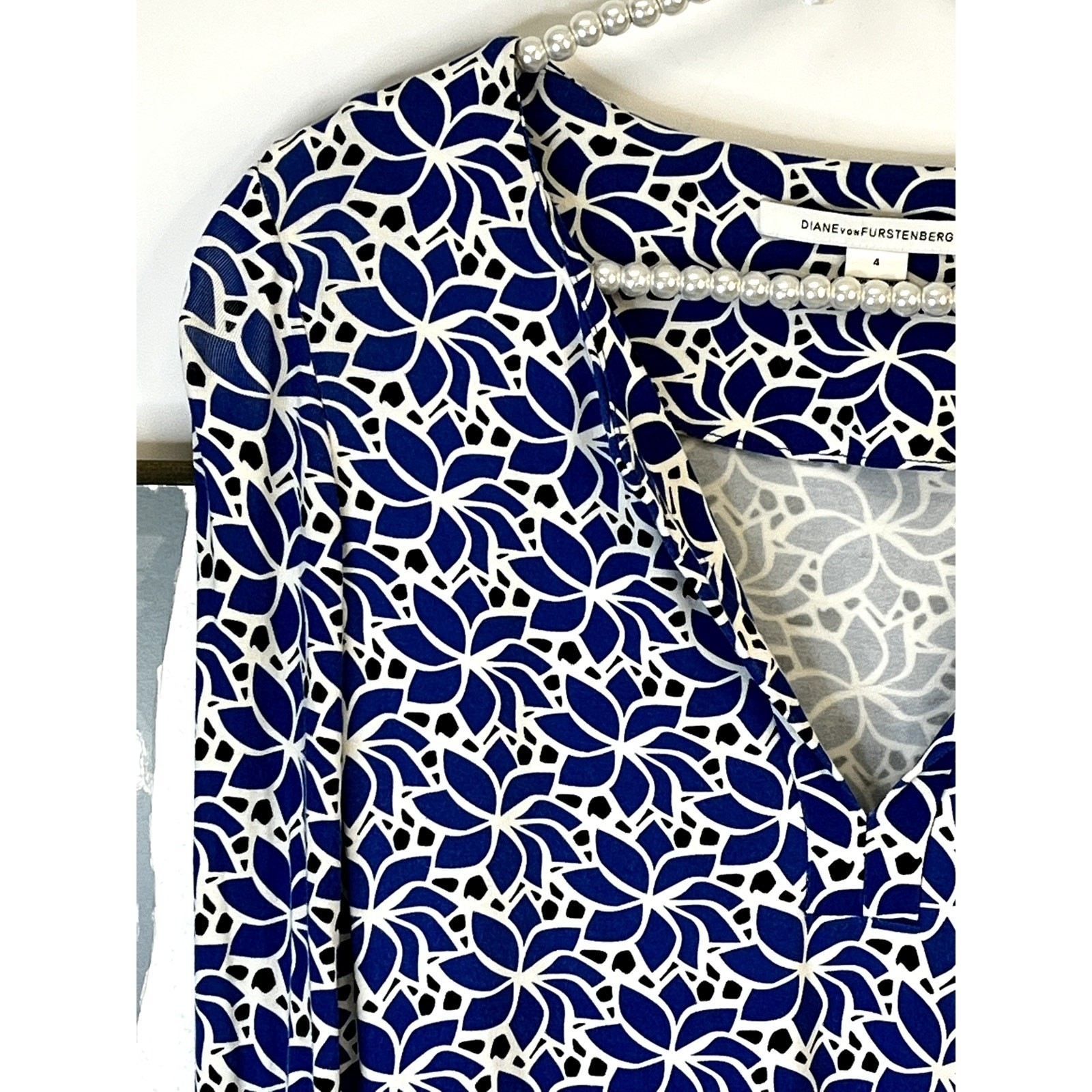 Diane von Furstenburg Reina Blue Floral Midi Dress SZ 4