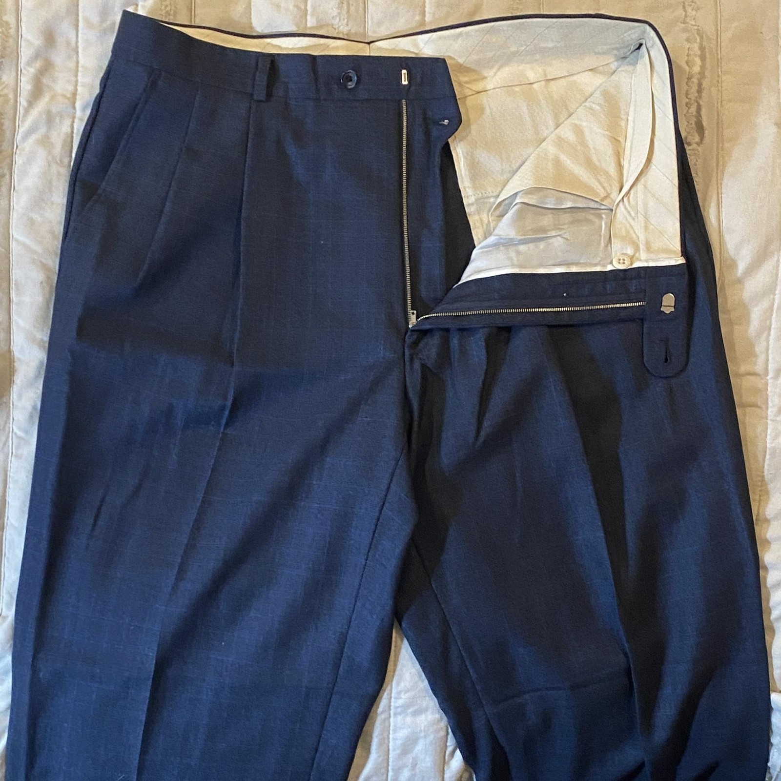 Hickey Freeman Suit Mens 42R 36×30 Blue Check Wool 2 Piece Saks Fifth Two Button