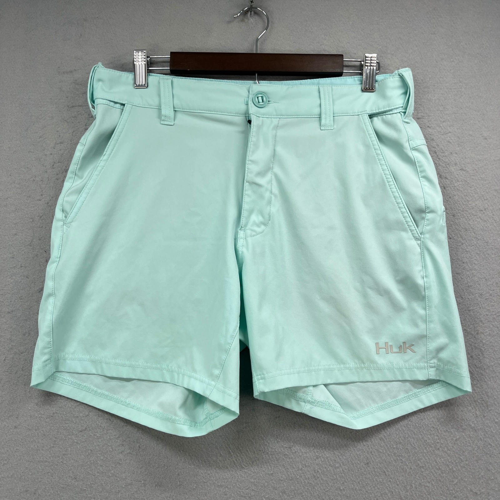 Huk Fishing Shorts Mens M Aqua Blue Stretch Performance Outdoor Angler Guide
