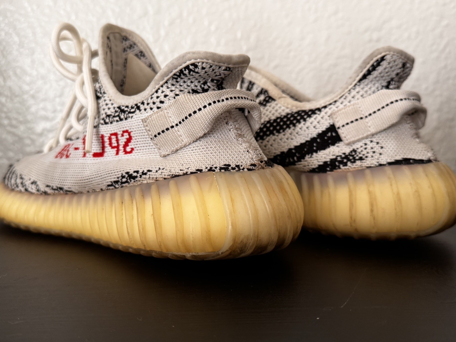 Size 9 – adidas Yeezy Boost 350 V2 Low Zebra