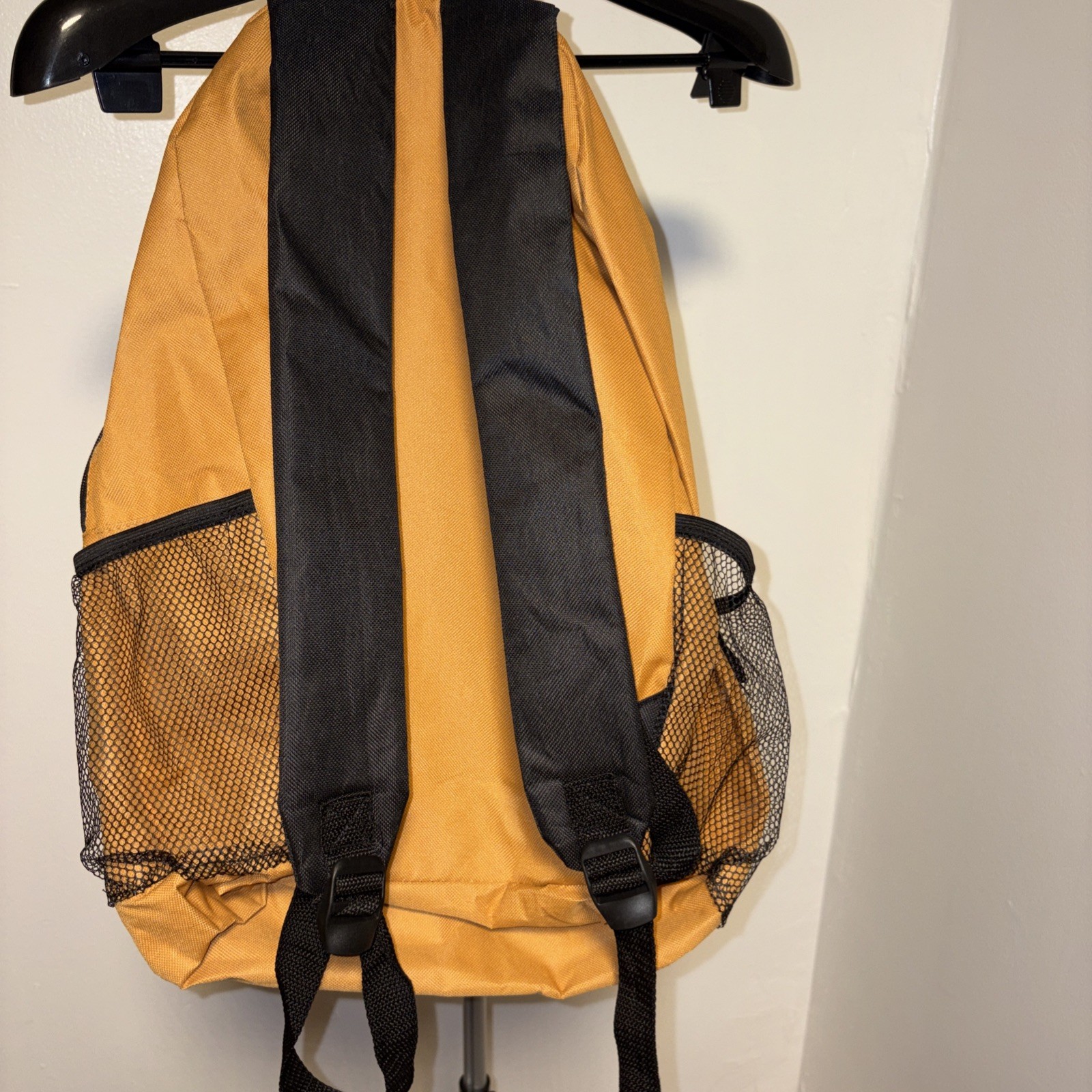 Summit Ridge 18 Inch orange Tiel Backpack for School, Travel, Sports