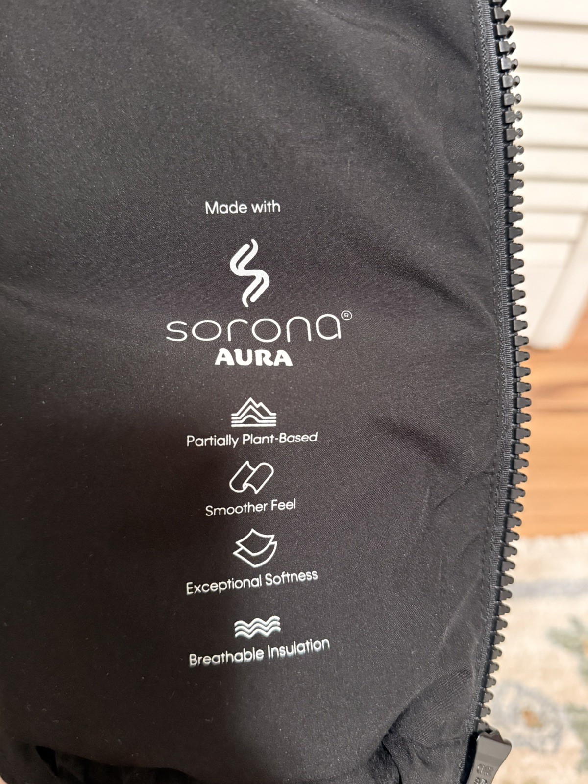 Calvin Klein Women’s Nylon Hooded Puffer Vest Sorona Aura Medium $129 MSRP