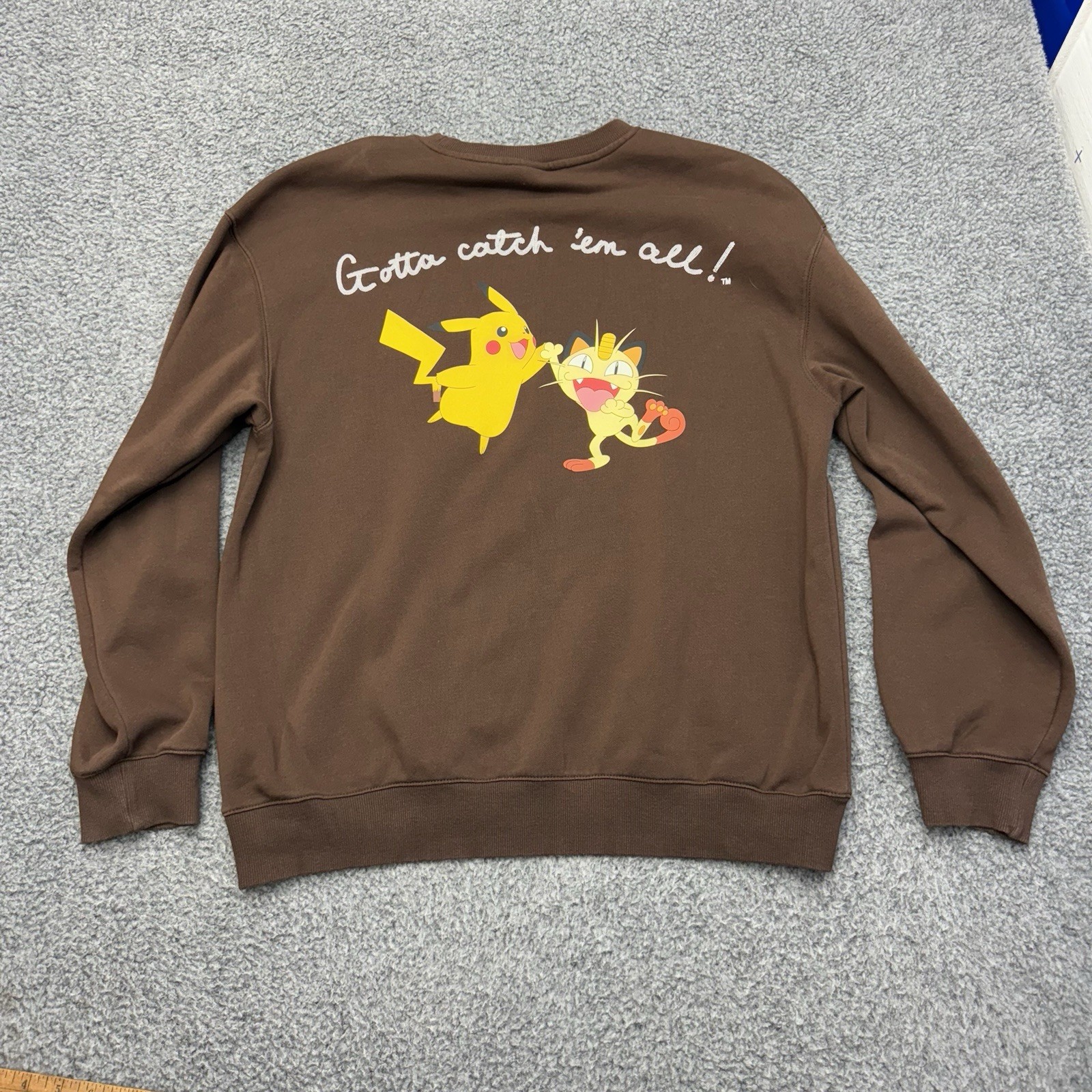 H&M x POKEMON Sweater Men’s Large Relaxed Fit Pikachu Embroidered Poke Ball