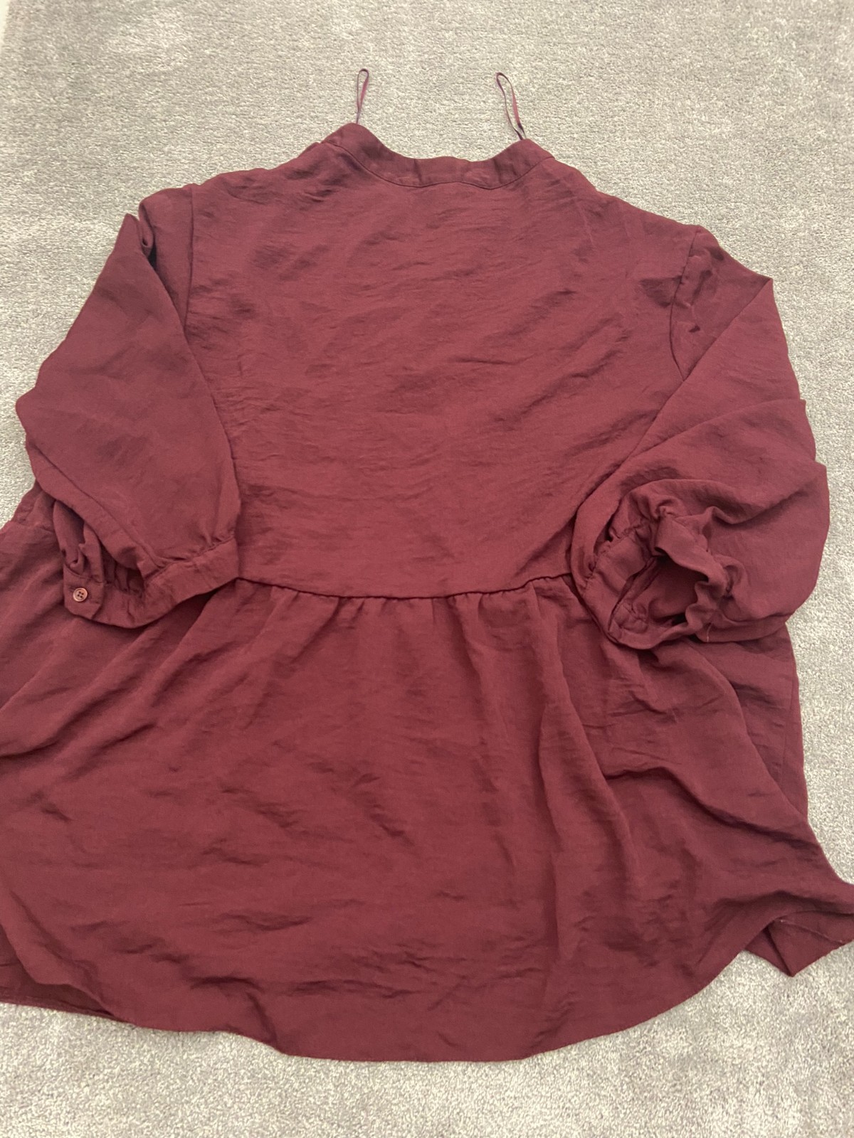 George womens burgundy top 3/4 sleeve polyester size 20 Pit to pit 24 in
