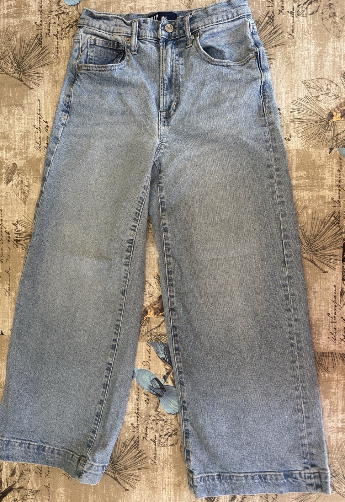 GAP High Rise Wide Leg Crop Jeans Size 2/26 R Light Wash Blue Denim