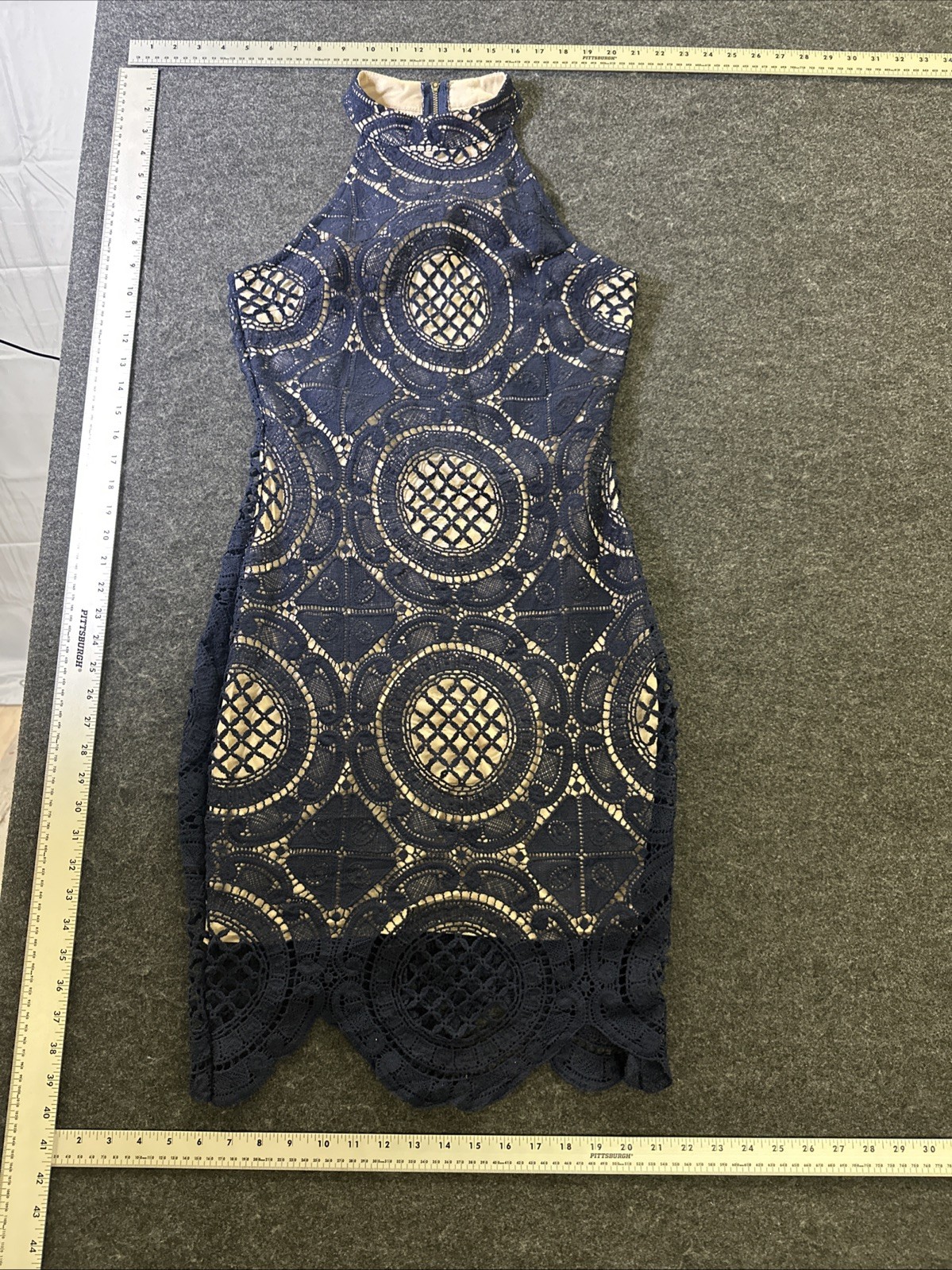 Boohoo Blue Sleeveless Lines Floral Cut Out Dress Woman’s Size 6 Crochet