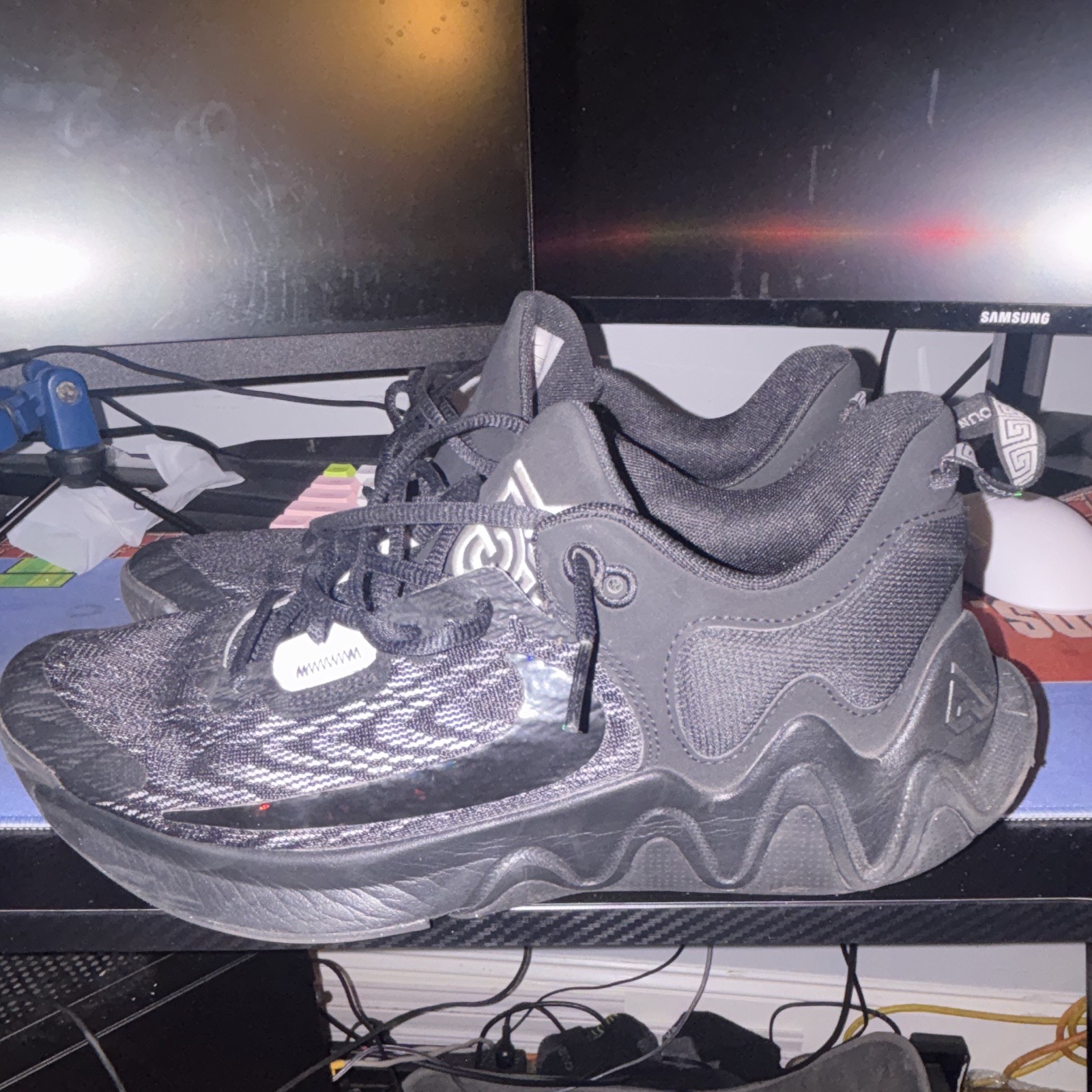 Nike Giannis Immortality 2 Low Top Mesh Sneakers Black/Gray/White DM0825-002