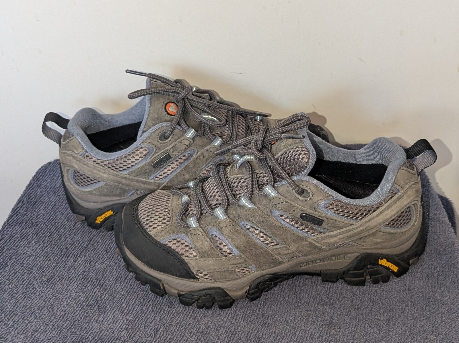 Merrell Moab 2 Waterproof Low Womens Size 7 Granite Gray Suede Hiking J06026