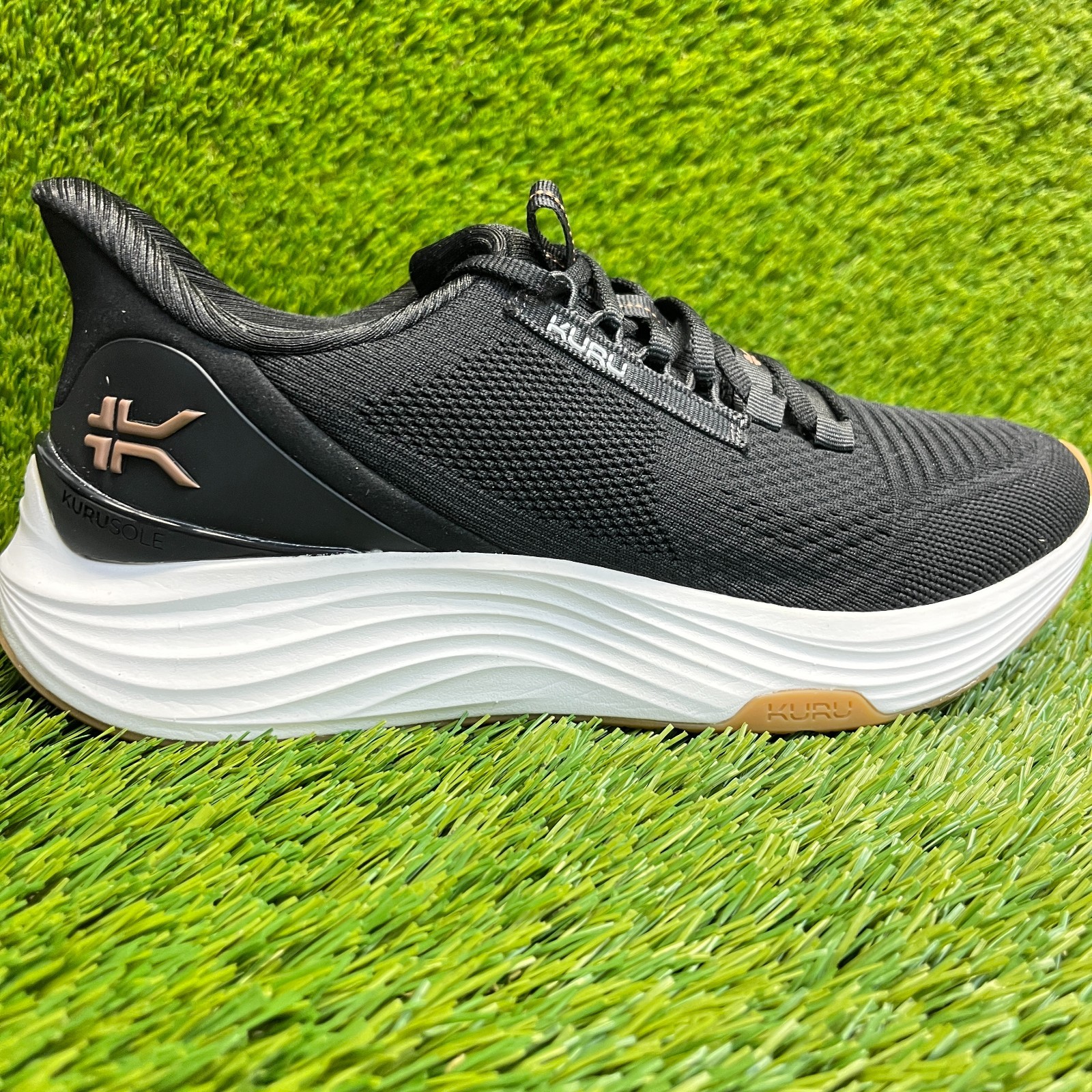 Kuru Atom 2 Womens Size 9D Black White Athletic Running Walking Shoes Sneakers