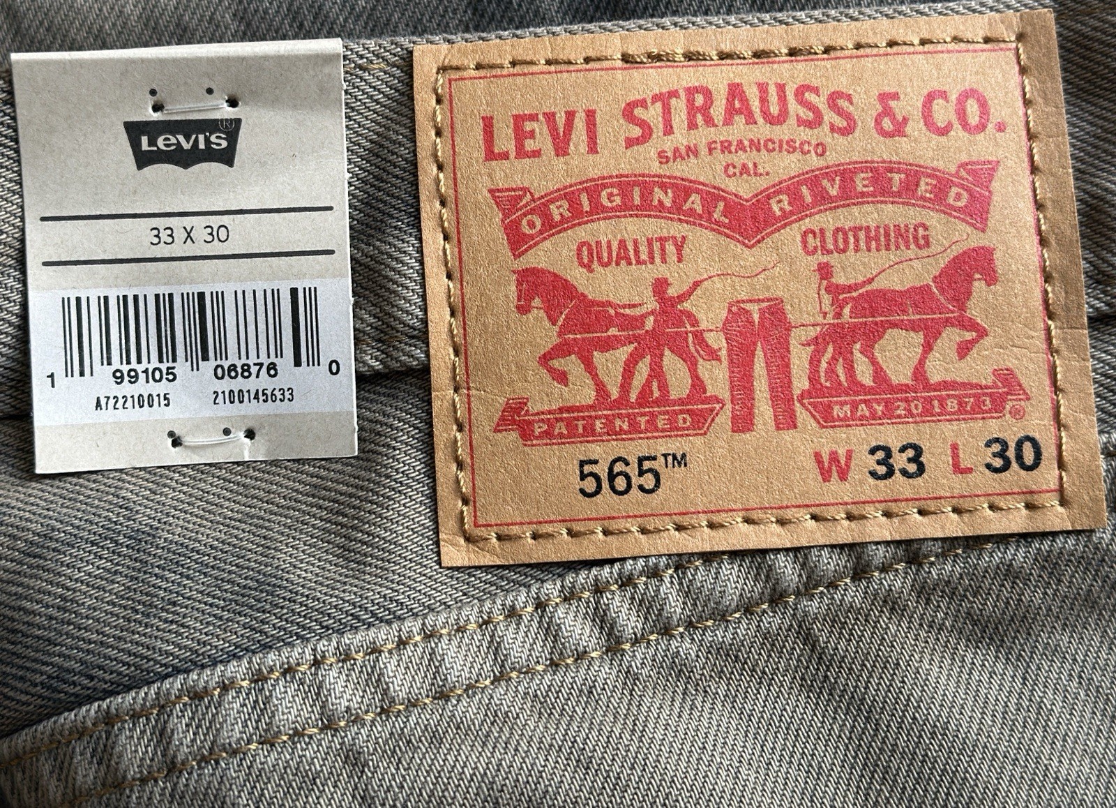 Levi’s Men’s 565 Loose straight Jeans