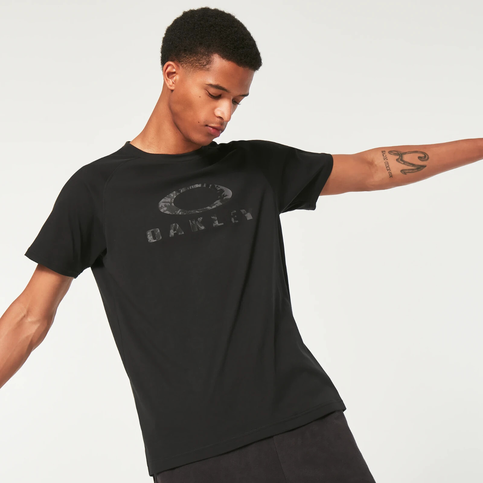 Oakley Mens Wanderlust Tee Short Sleeve T-Shirt Blackout Large NEW