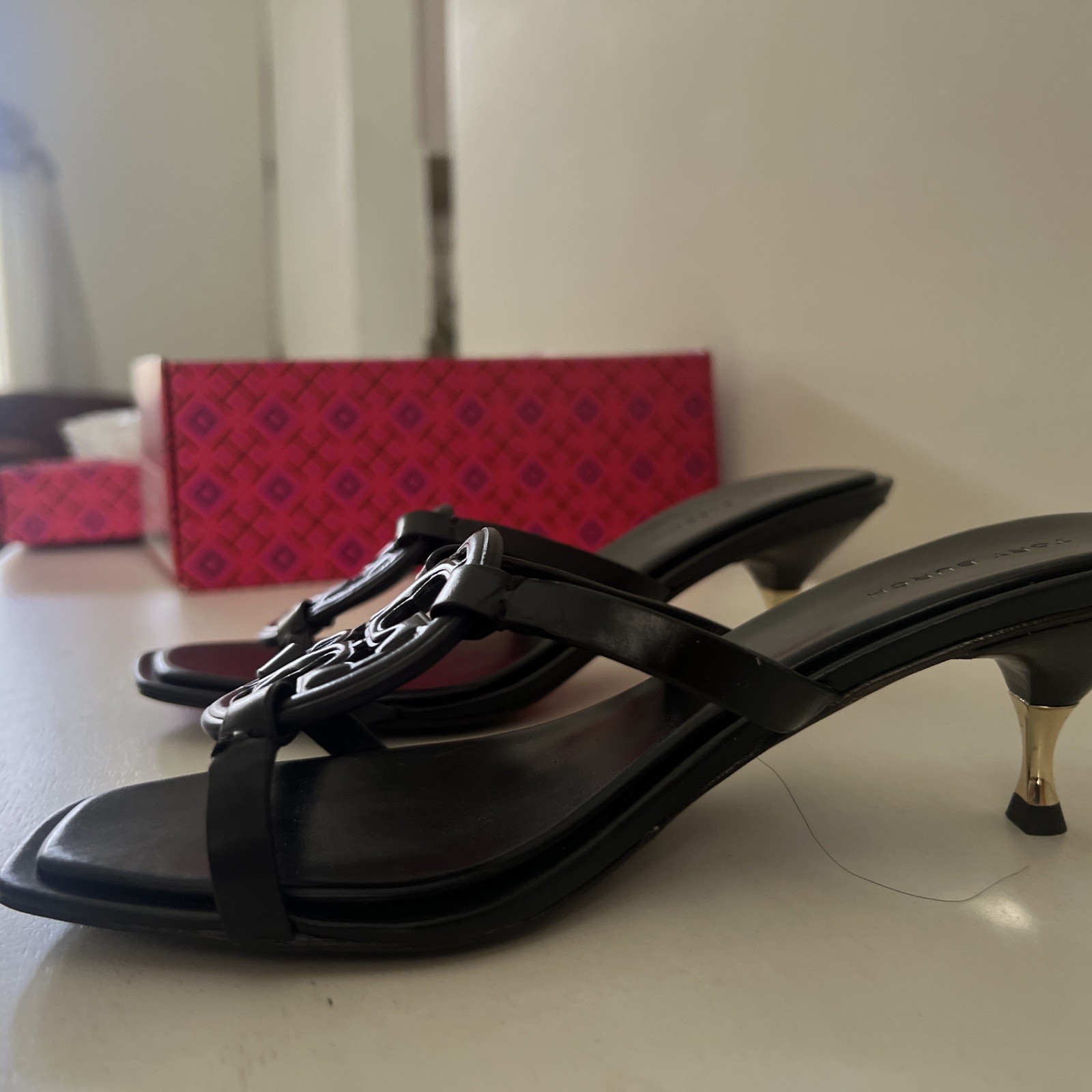Tory Burch Eleanor Leather Kitten Heel Sandals Size 7 New