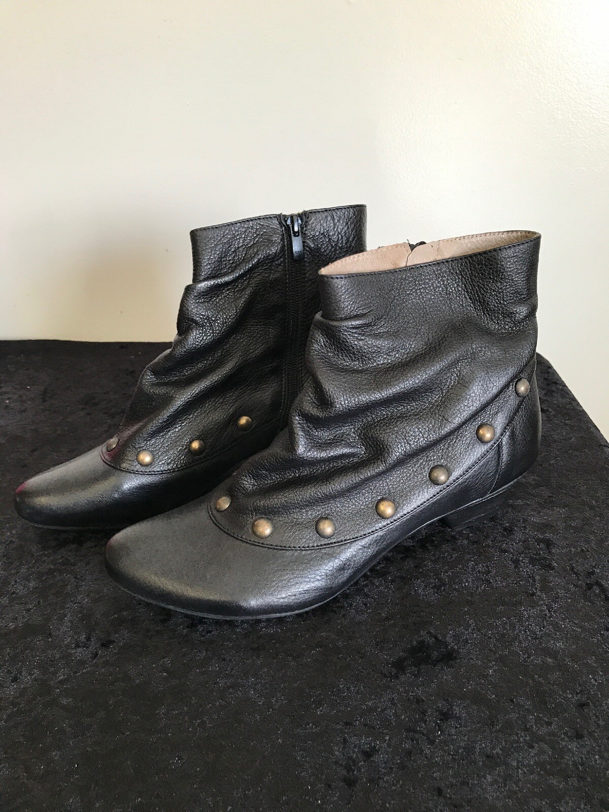 New ERIC MICHAEL “NOLITA” Ankle Boots Black Leather EU 41 US 10.5 Rare