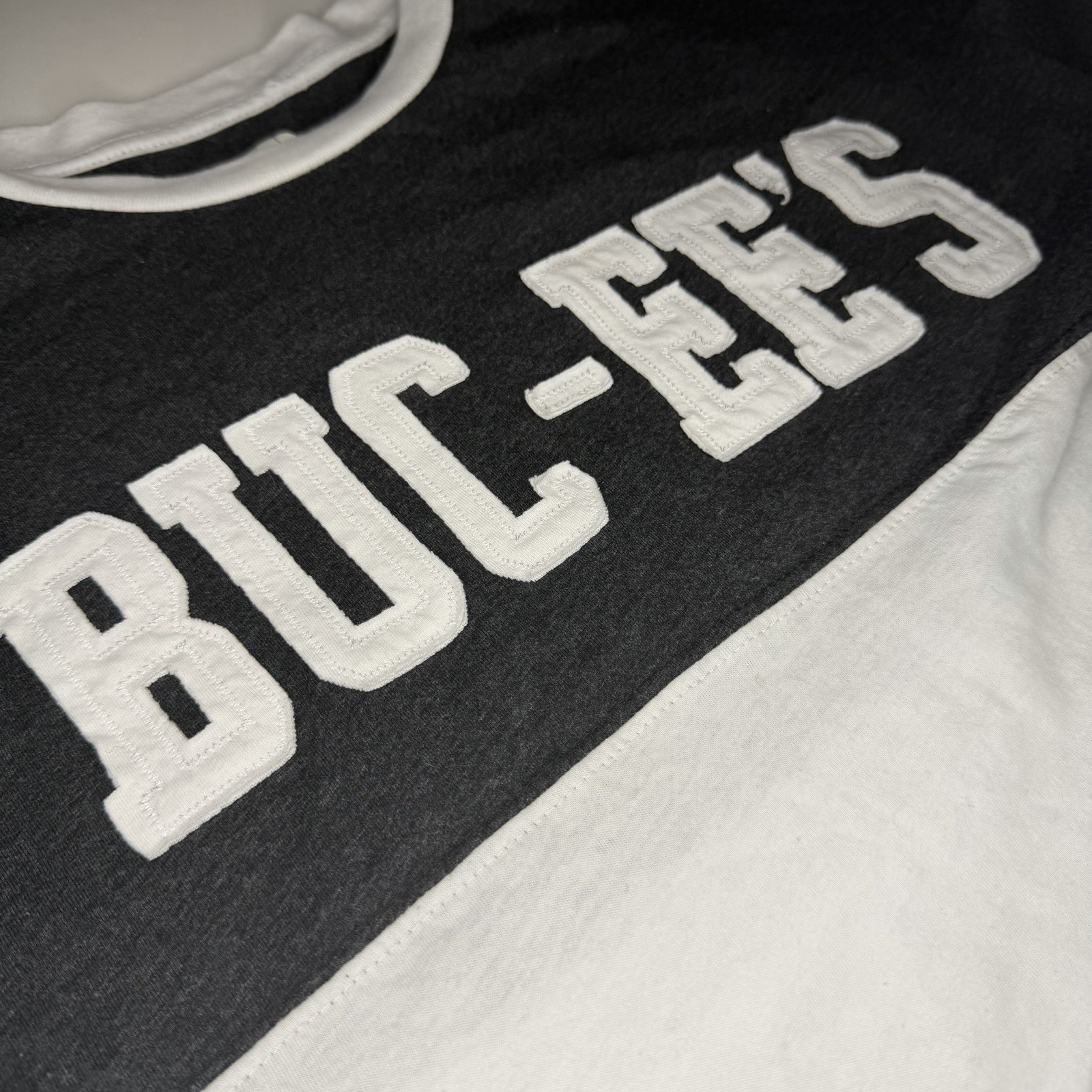 Buc-ee’s Established 82 Long Sleeve Jersey Shirt Gray White Men’s L