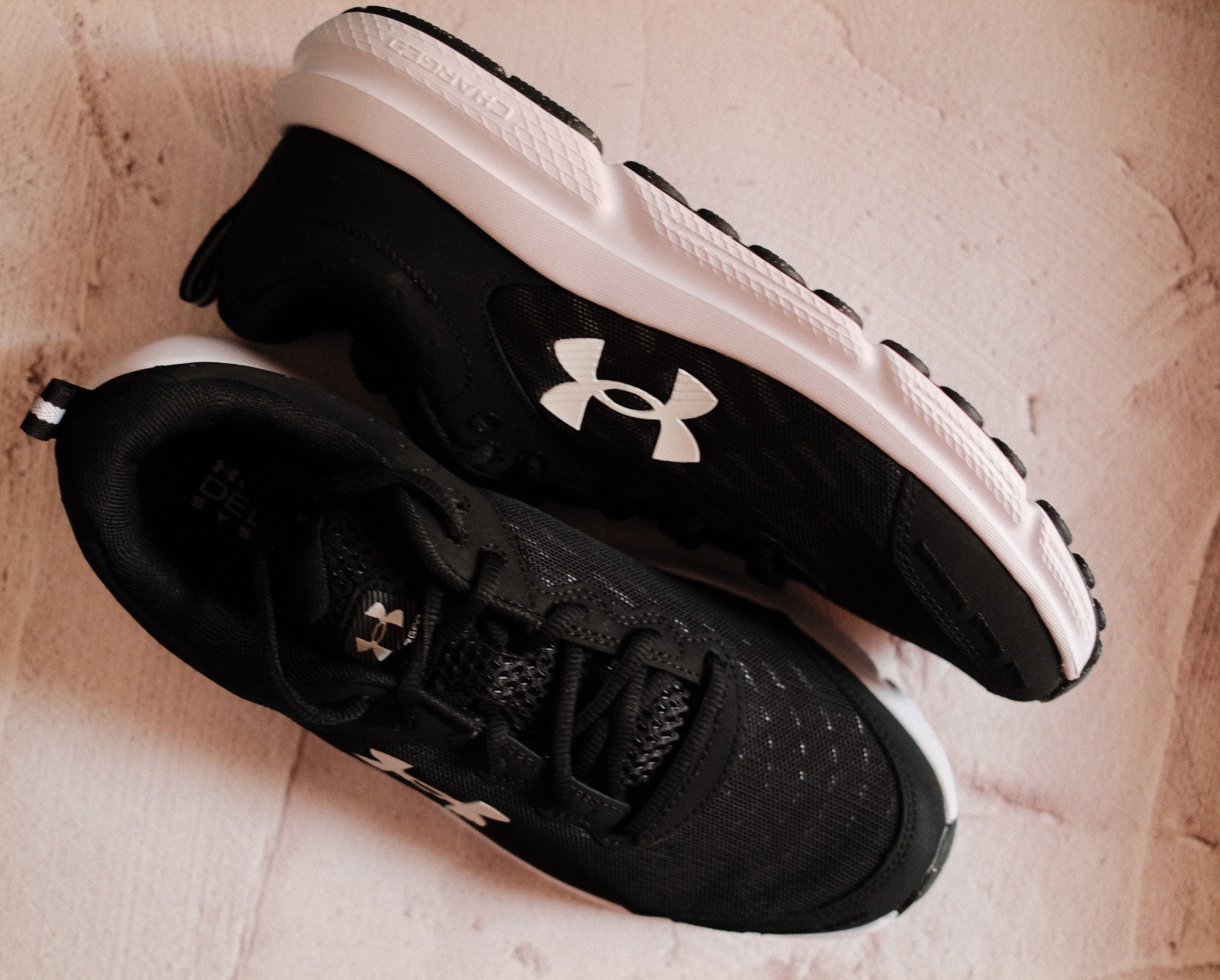 Under Armour Charged Assert 10 Men’s Running Shoes Black White 3026175 001 9.5