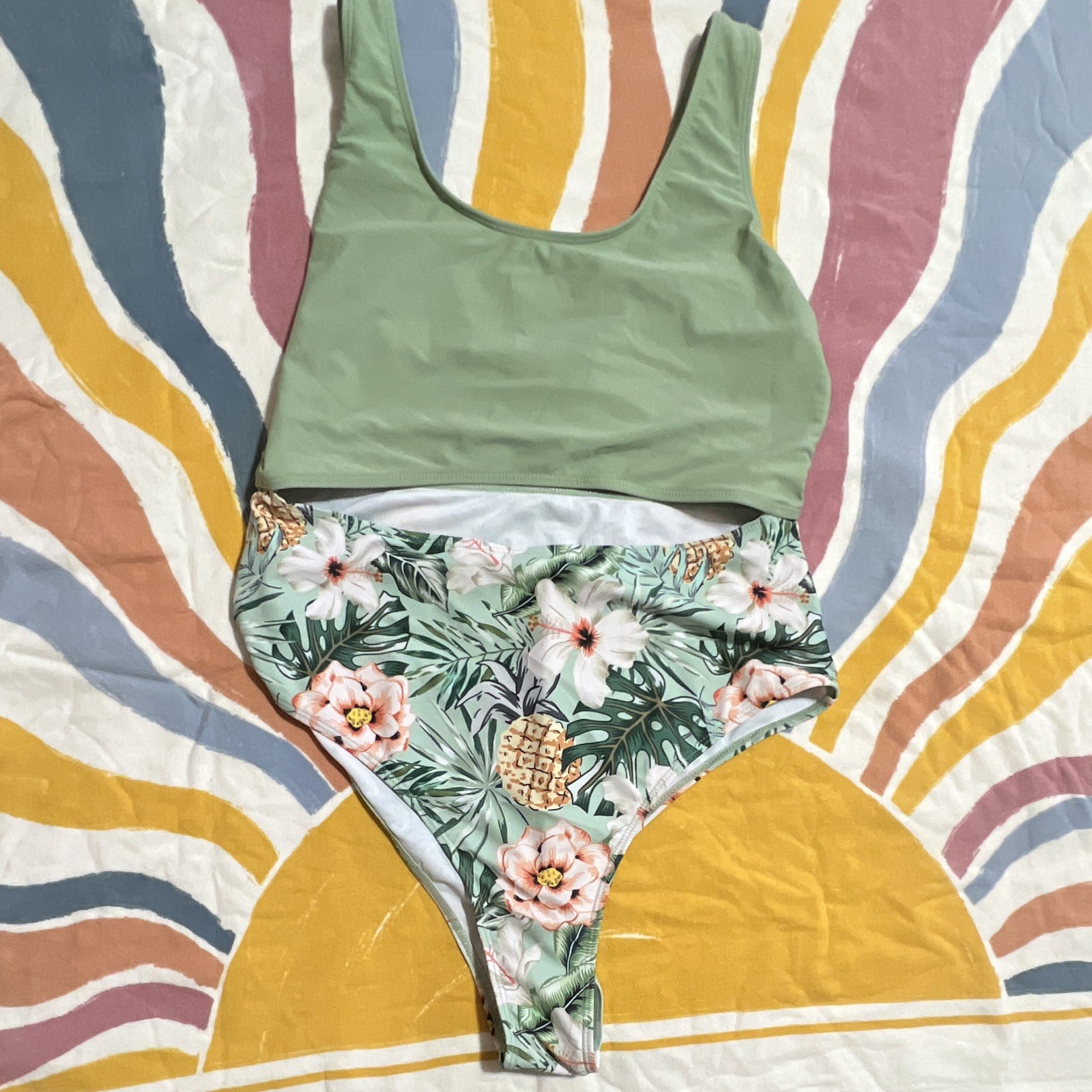Women’s One-Piece Swimsuit Green/Multicolor Tropical Floral Lined Stretch XL