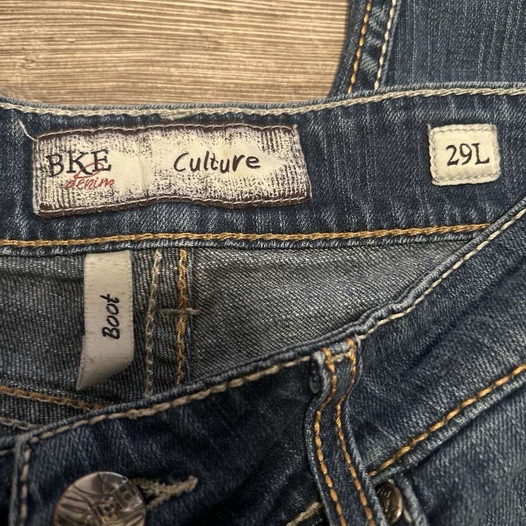 y2k BKE Women’s Bootcut Jeans Medium Wash Blue Denim Studded Logo Pockets