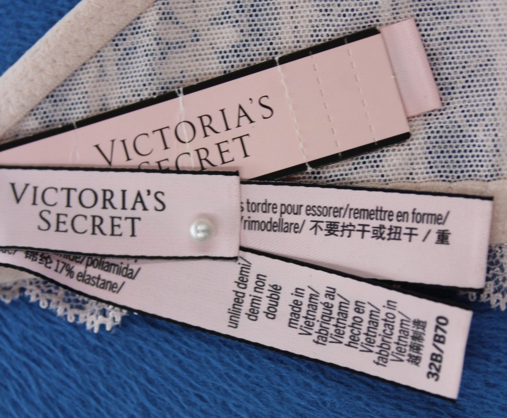 Victoria Secret Lace Underwire Unlined Demi Bra NWT Size 32B #H8798