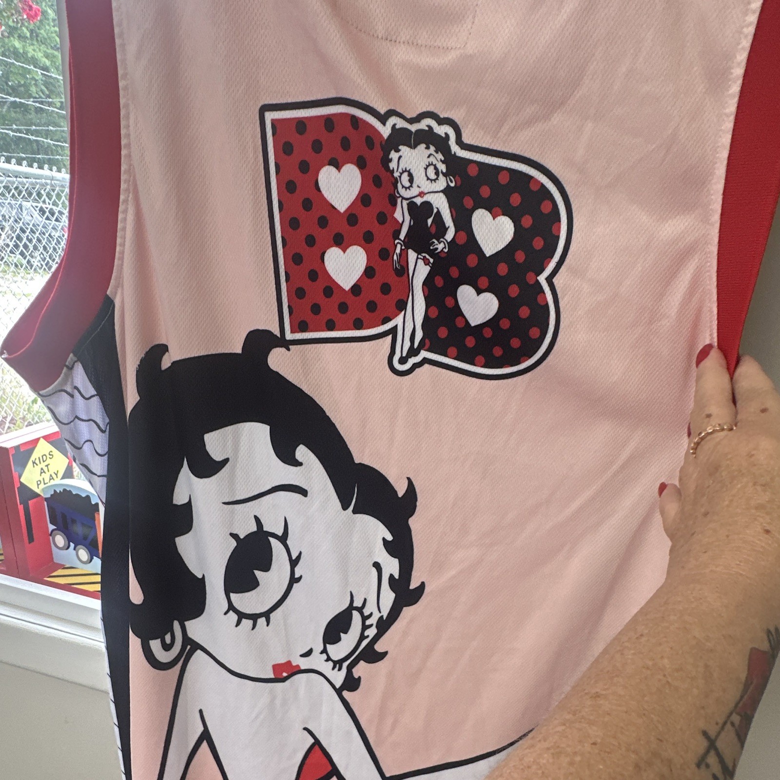 Reason Betty Boop Graphic Print Pink Mesh Sleeveless Tank Top Women’s XL