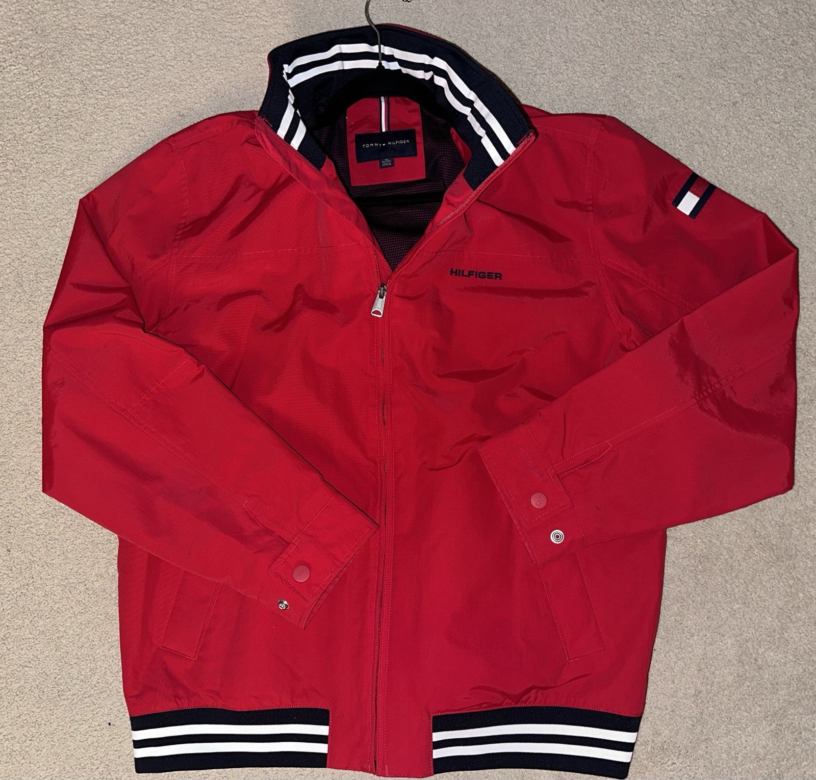 Tommy Hilfiger Men’s Red Lightweight Waterproof The Regatta XL Mint Cond