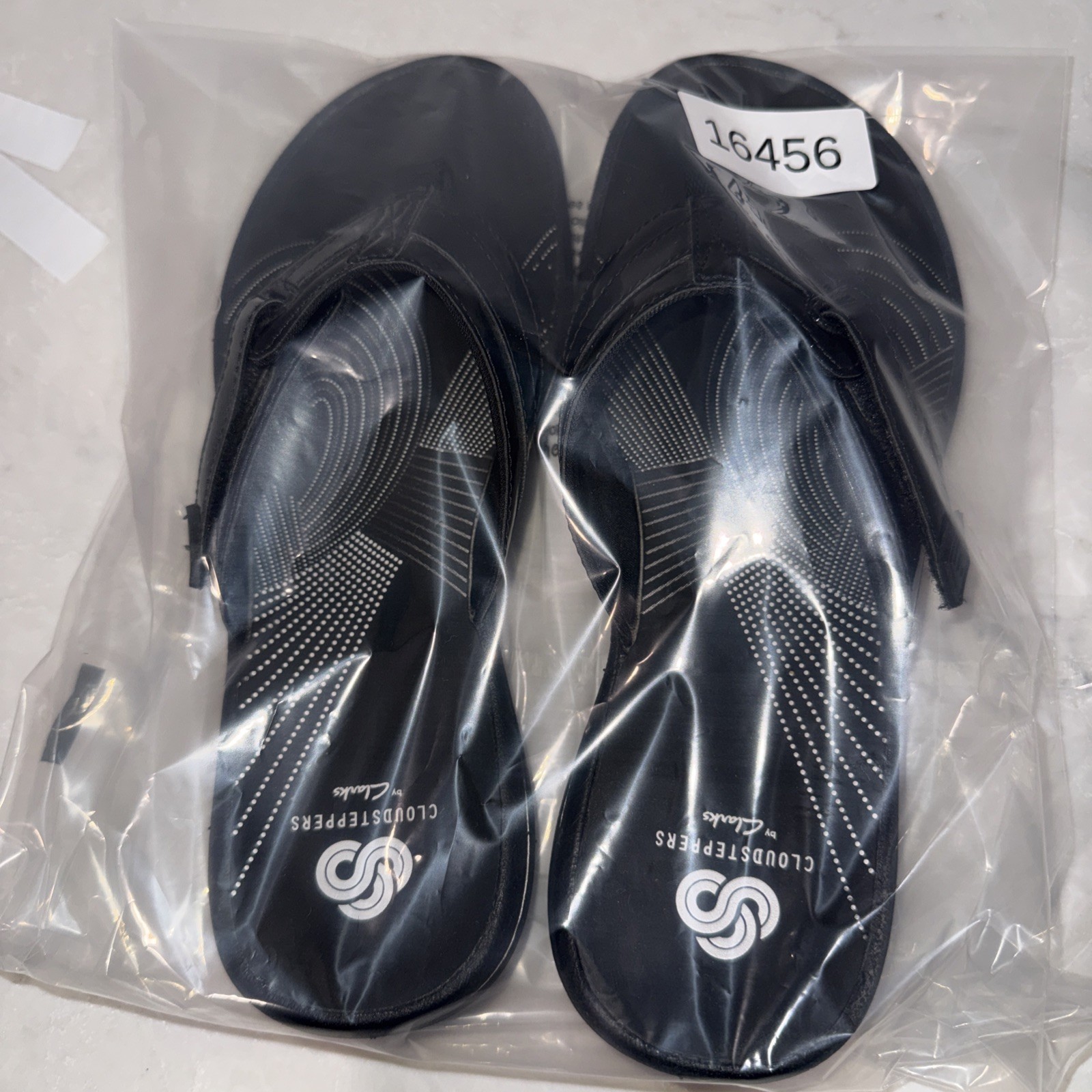 Clarks Brinkley Floral Flip Flop Sandals Black Women’s 7 Cloudsteppers.