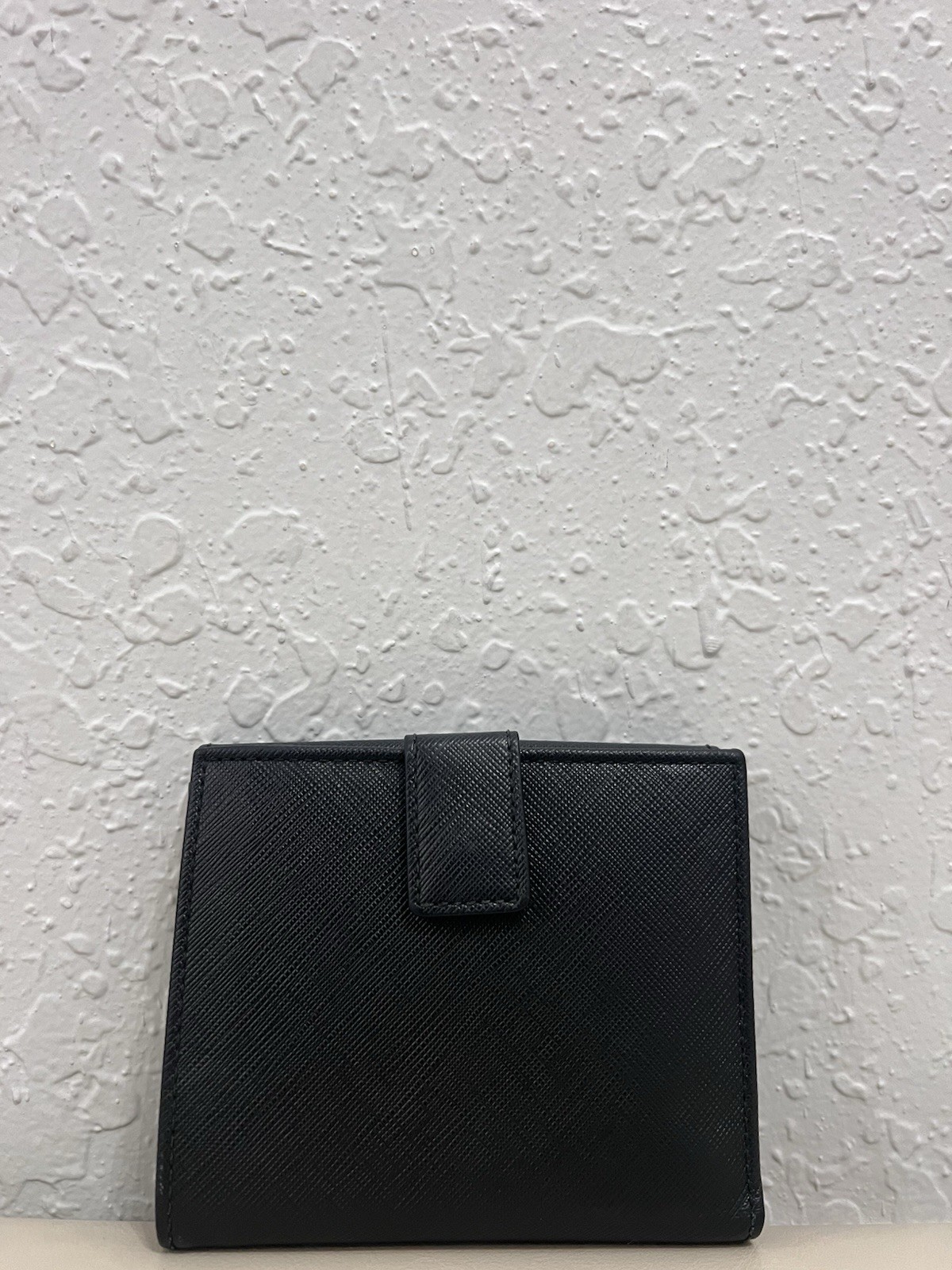 Salvatore Ferragamo Gancini Textured Leather Bifold Black Wallet￼