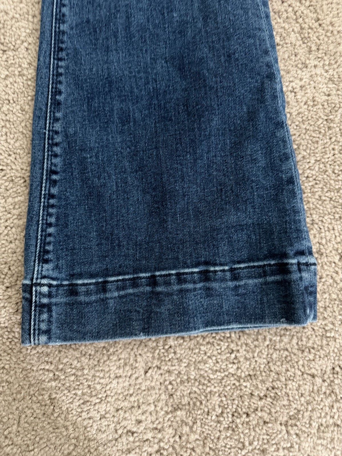 Lovervet by Vervet Mid Rise – Mid-Rise Flare Jeans. Never Worn