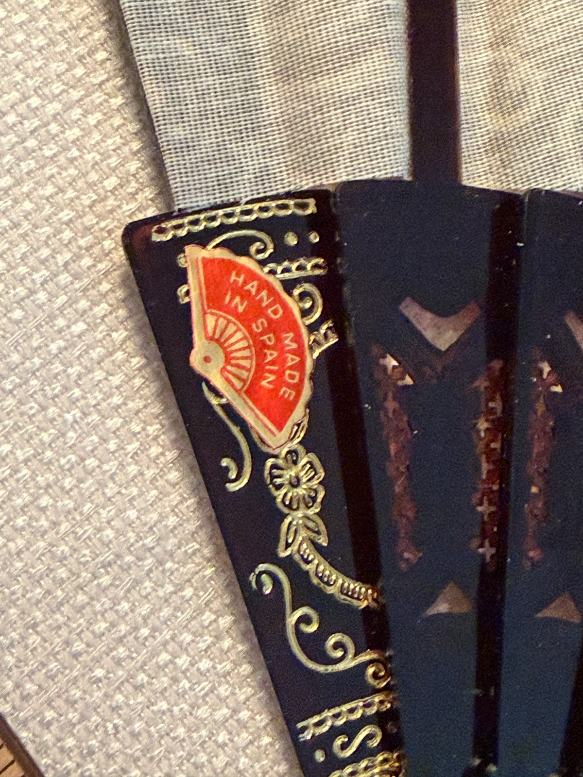 Vtg Giner Hand Fan W Box Features Period Clothing Fabric Plastic Gold Trim Spain