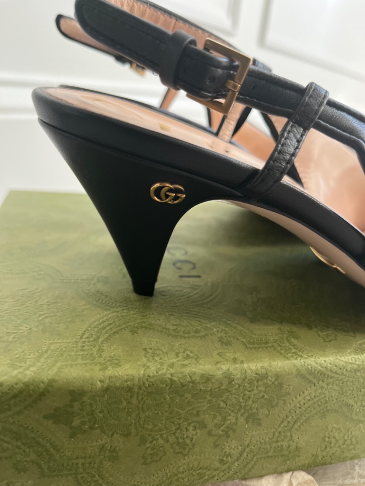 NIB GUCCI Matelasse Leather Kitten heeled Slingback 7.5