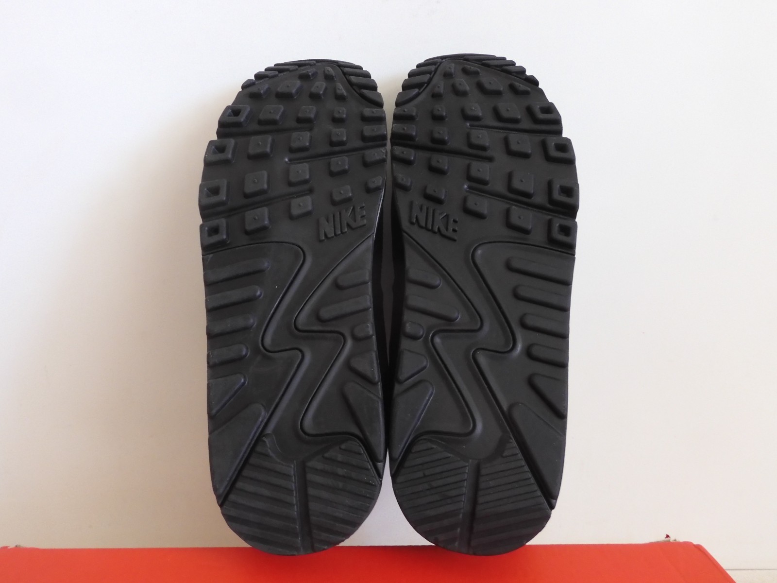 Nike Air Max 90 Essential Wool Black-Grey-Anthracite-Red Sz 9 Rare! [537384-065]