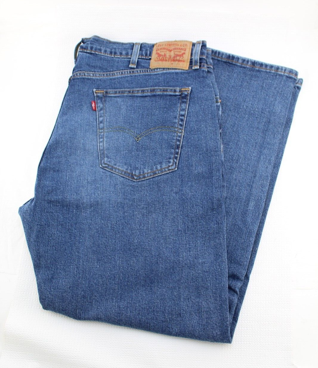 LEVI’S 505 Regular Size 40 x 30 Medium Wash Room At Thigh Men’s Jeans MSRP $69
