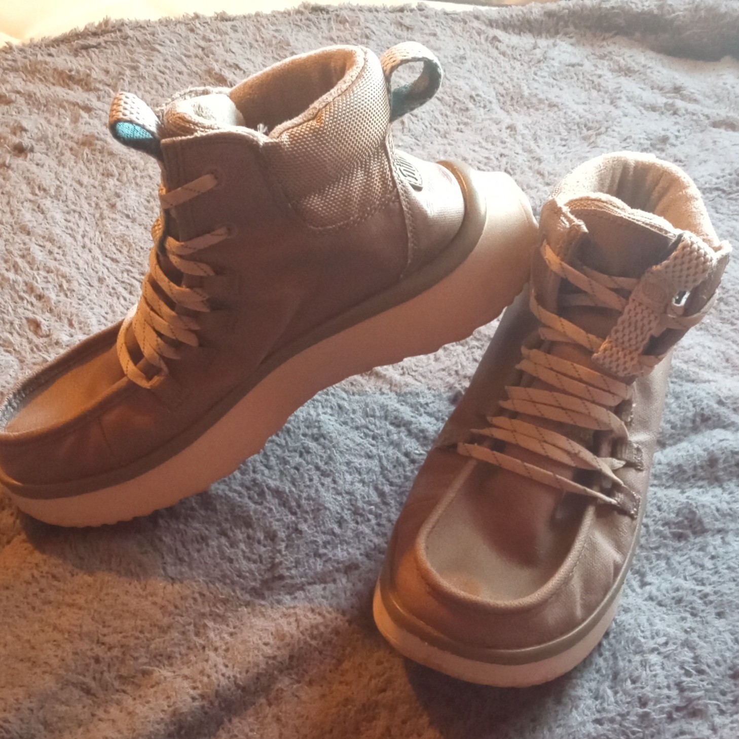 Hey Dude Unisex Adults Gray Mid Top Lace-Up Athletic Sneakers Swade Upper