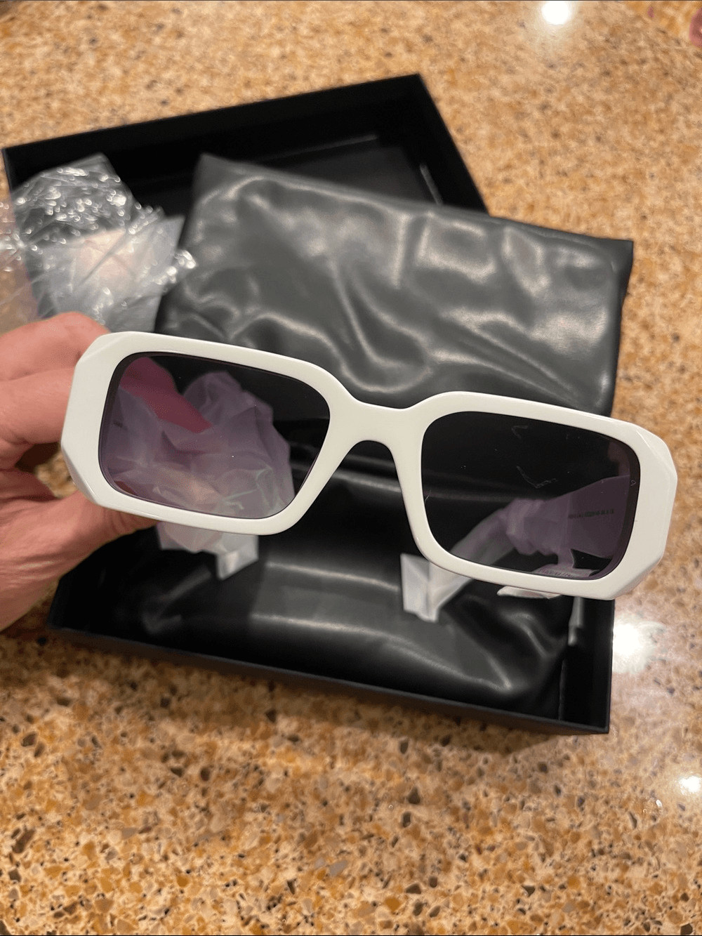 White Square Frame Women’s Sunglasses (CL9028-3)