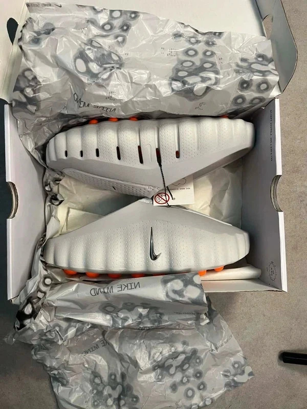 Nike Mind 001 (White/Orange) – EU 40 / US 7 / UK 6 – New With Box