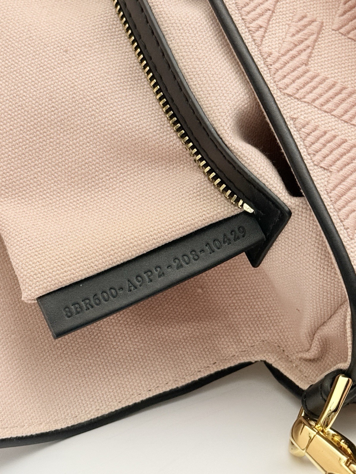 ⭐FENDI | Rosa Quarzo PINK | FF Logo | Shoulder/Handbag Baguette