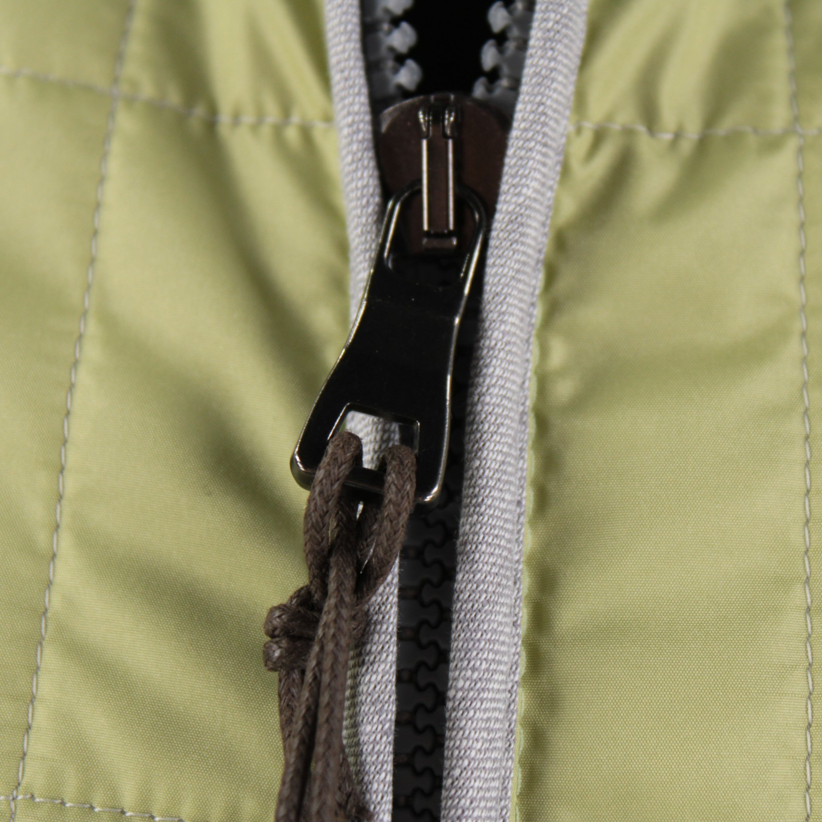 Waterville NWT Polyester Quilted Vest Size 50 (L US) Fit In Solid Green