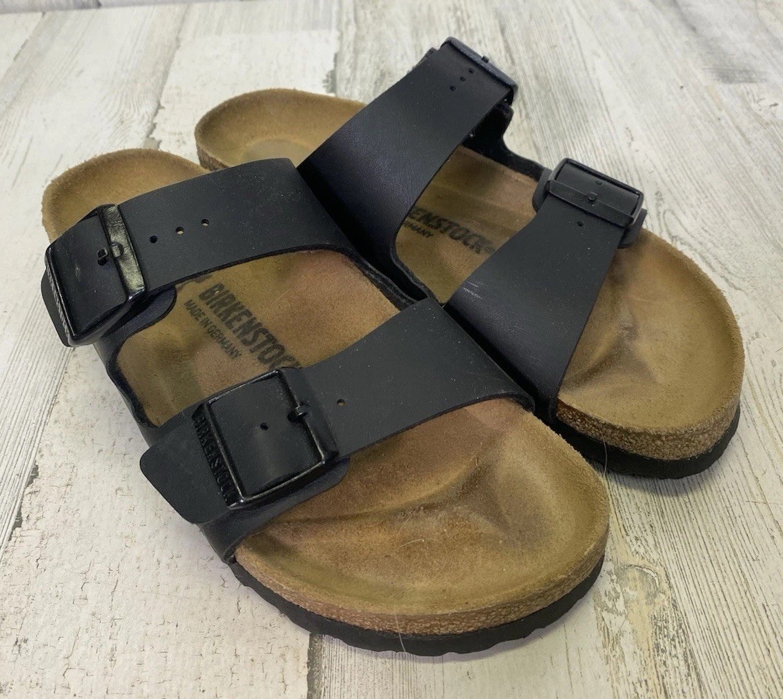 Birkenstock Arizona Black Two Strap Sandals Sz 40 Women 9 Men 7 Medium / Narrow
