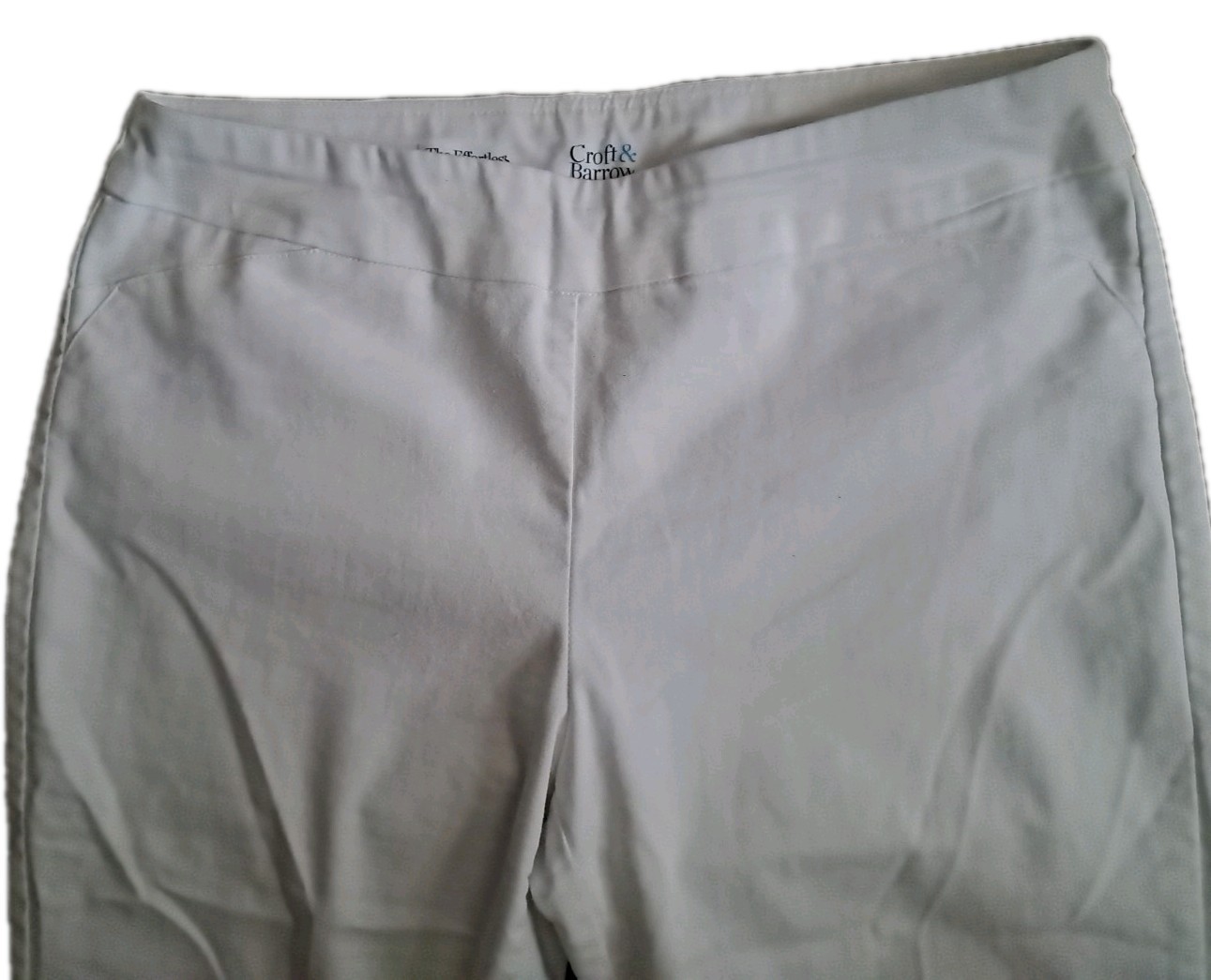 Croft & Barrows The Effortless Strech Pull On Capris Womans Plus 16W Reg White