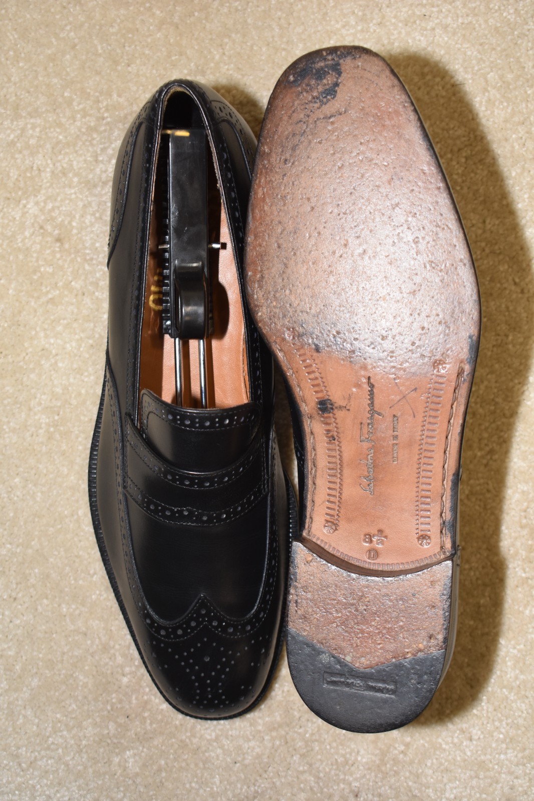 GORGEOUS SALVATORE FERRAGAMO LOAFERS 8.5 D $995