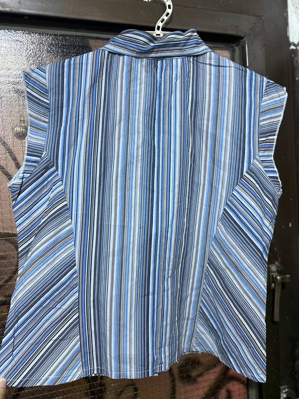 Women’s Blue Striped Sleeveless Button Up Shirt Blouse Top Casual Cute Size 42