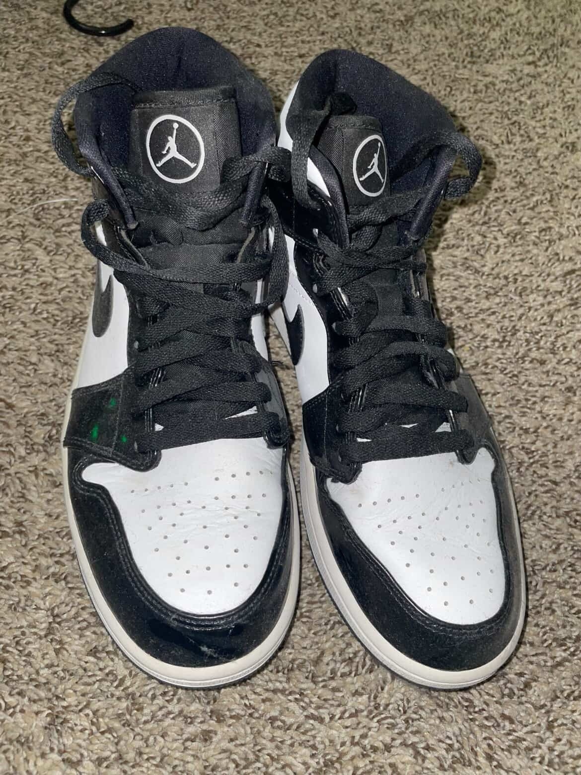 Jordan 1 Mid Black & White Carbon Fibers
