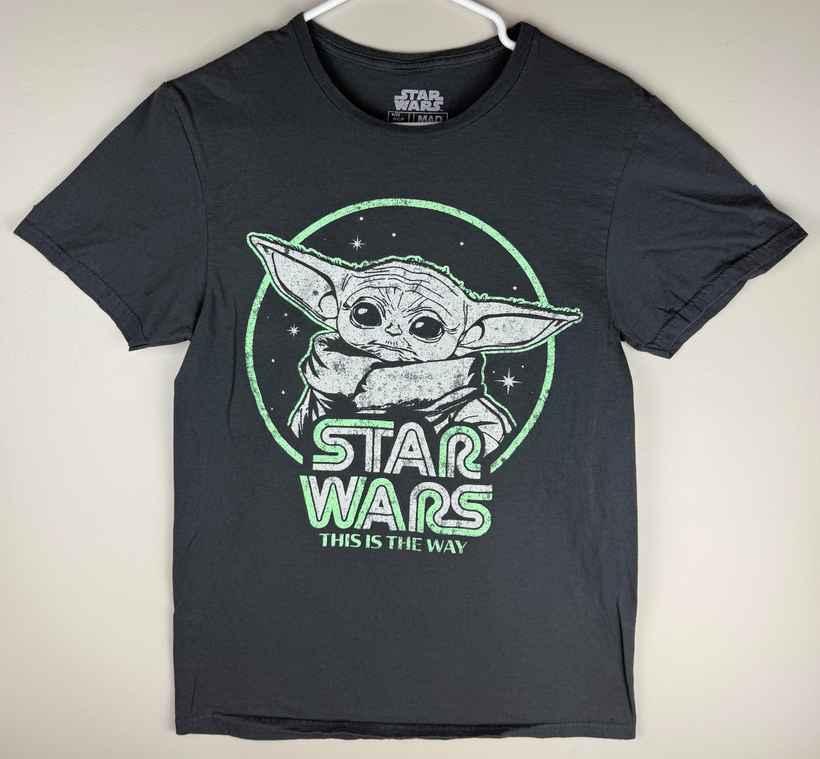 STAR WARS Grogu Baby Yoda The Mandalorian “This Is The Way” Gray Small T-Shirt