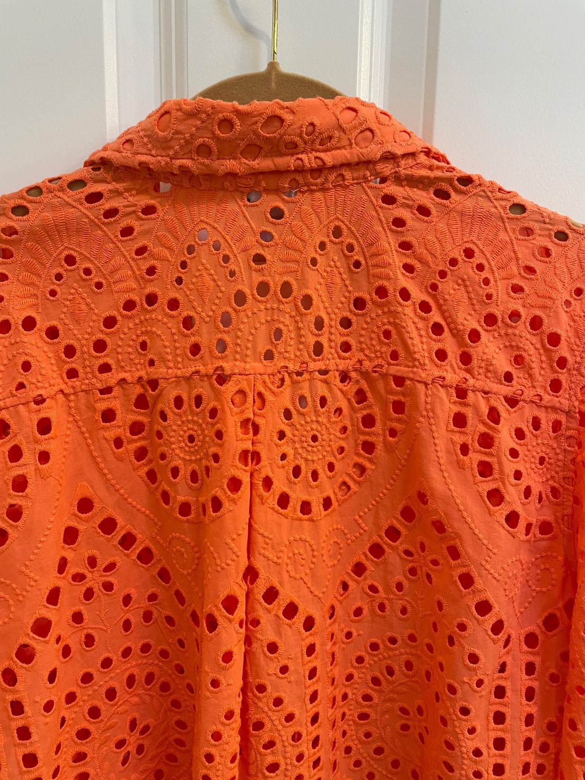 Chicos long sleeve women’s Eyelet Blouse Citrus Orange color SZ 2 US 12/14