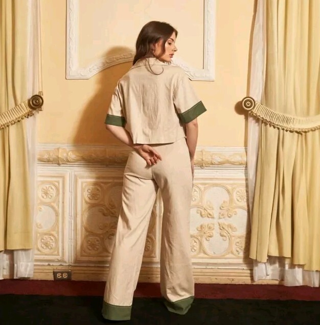 SET Olivia and Elisa Exclusive Tropicia Beige Pants and Shirt Outfit Size S