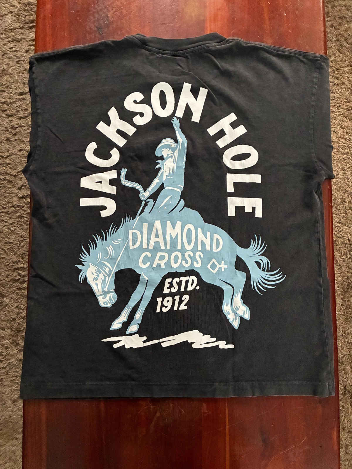 Diamond Cross Ranch Maverick T-Shirt Mens Medium Sun Faded Black Graphic Tee