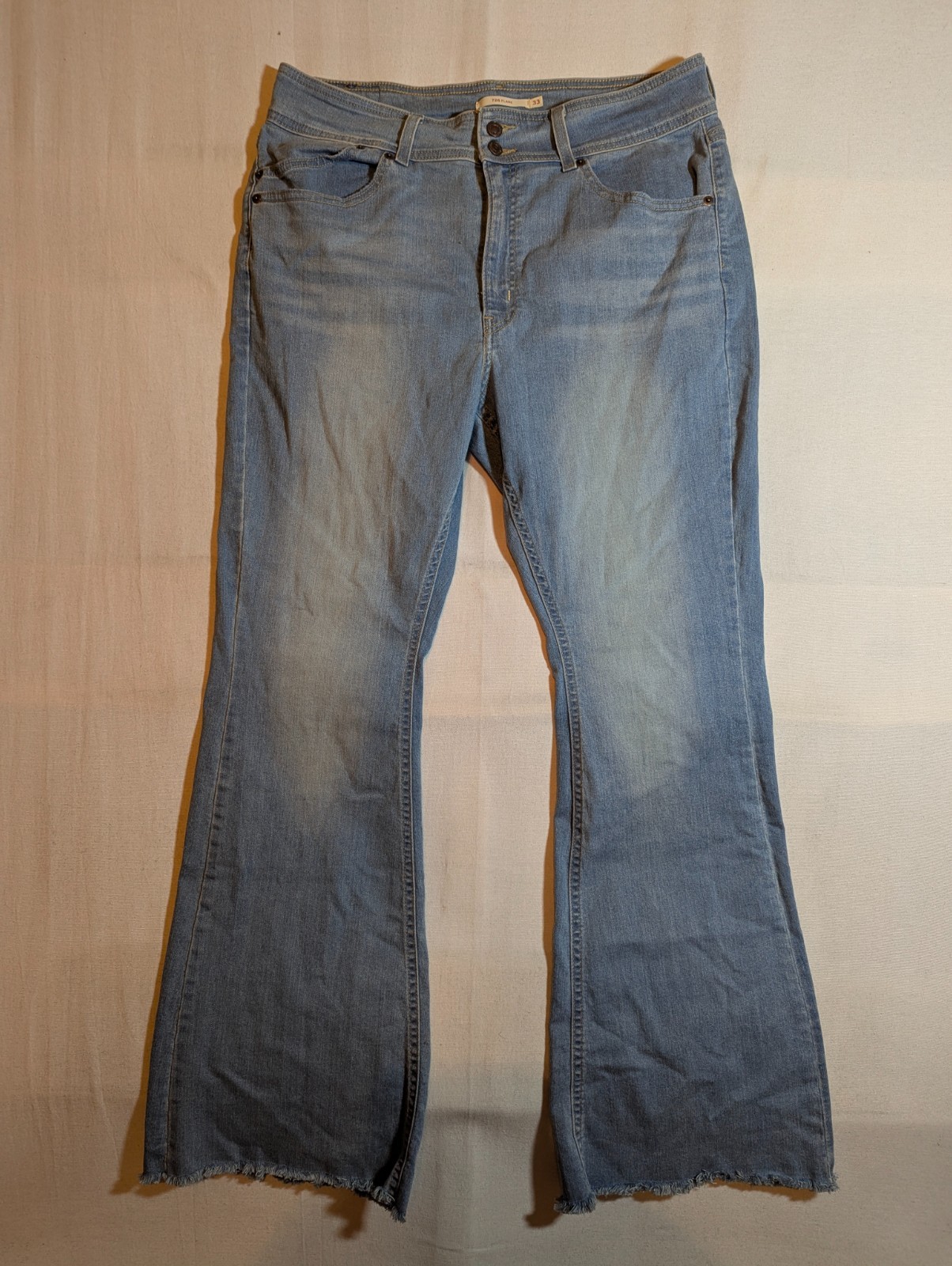 Levi’s Jeans Women’s 33×32 726 Flare High Rise Raw Hem Light Wash Denim Blue